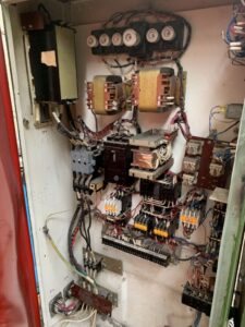 ナックルジョイントプレス Kuzlitmash KB8334 - 250 トン (写真 3)