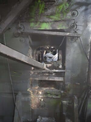 熱間鍛造プレス TMP Voronezh KB8043 - 2000 トン (写真 8)