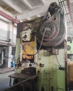 ナックルジョイントプレス Barnaul KB8340 B - 1000 トン (写真 4)