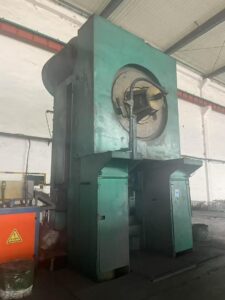 熱間鍛造プレス Smeral LZK 2500 - 2500 トン (写真 3)