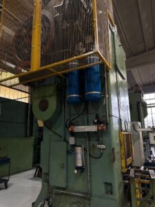 ナックルジョイントプレス Kieserling KKPR 1600 - 1600 トン (写真 5)