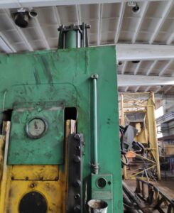 ナックルジョイントプレス Barnaul KB8336 - 400 トン (写真 2)