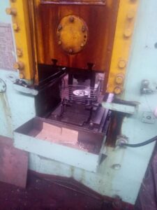 ナックルジョイントプレス Barnaul KB8336 - 400 トン (写真 4)