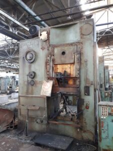 冷間押出プレス Barnaul KB0034 - 250 トン (写真 1)