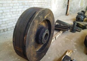 ナックルジョイントプレス Barnaul KB8340 - 1000 トン (写真 14)