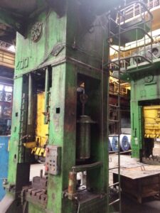トリミングプレス TMP Voronezh KB2536 - 400 トン (写真 3)