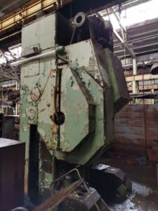 ナックルジョイントプレス Barnaul K8340 - 1000 トン (写真 3)