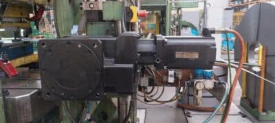 スタンピングプレス Schuler P2E2S 315/1.25 - 315 トン (写真 7)
