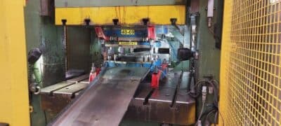 スタンピングプレス Schuler P2E2S 315/1.25 - 315 トン (写真 11)