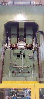スタンピングプレス Schuler P2E2S 315/1.25 - 315 トン (写真 6)