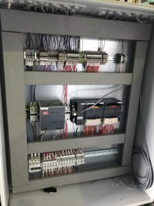 押出プレス UBE 800 MT - 800 トン (写真 2)