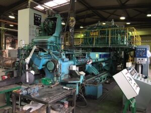 押出プレス UBE 800 MT - 800 トン (写真 7)