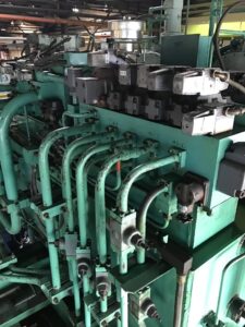 押出プレス UBE 800 MT - 800 トン (写真 6)