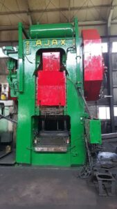 熱間鍛造プレス Ajax 2500 MT - 2500 トン (写真 1)