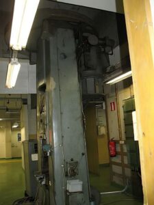 ねじプレス Weingarten P2240 - 450 トン (写真 1)