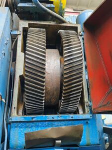 ナックルジョイントプレス Barnaul K8340 - 1000 トン (写真 1)