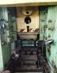 熱間鍛造プレス TMP Voronezh KB8542 - 1600 トン (写真 5)