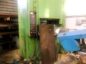 トリミングプレス Ravne KES 250 - 250 トン (写真 1)