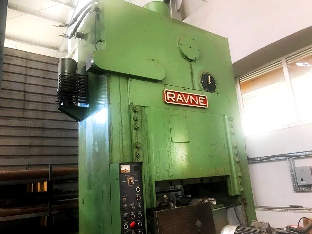 トリミングプレス Ravne KES 250 - 250 トン