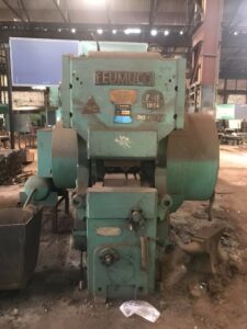 水平鍛造機 Eumuco SM 200 - 200 トン (写真 2)