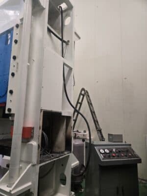 ナックルジョイントプレス Barnaul KB8342 - 1600 トン (写真 2)