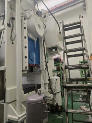 ナックルジョイントプレス Barnaul KB8342 - 1600 トン (写真 1)