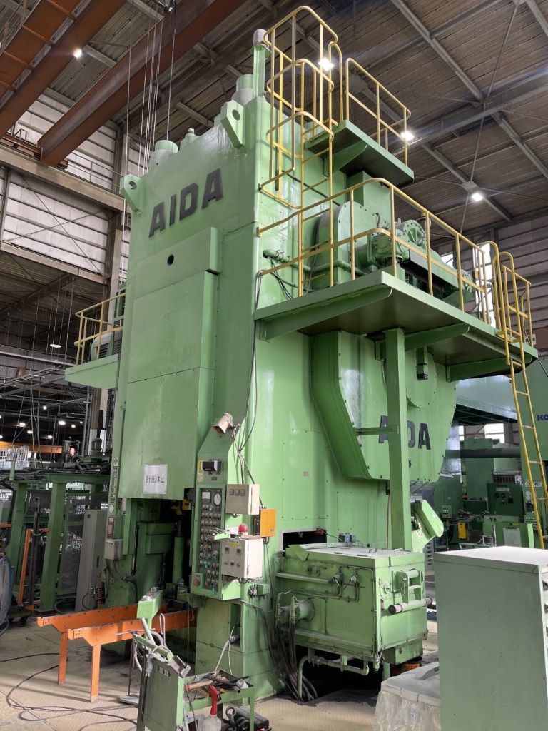 冷間鍛造プレス Aida PK-200 - 2000 トン