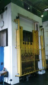 油圧プレス Litostroj HVO-2-630 - 630 トン (写真 3)