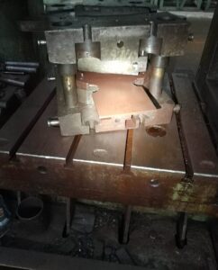 トリミングプレス TMP Voronezh K2540 - 1000 トン (写真 6)