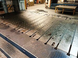 プレス機 TMP Voronezh KB4043 - 2000 トン (写真 11)