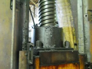 ねじプレス Chimkent F1734A - 250 トン (写真 2)