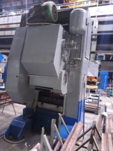 ナックルジョイントプレス Barnaul K8340 - 1000 トン (写真 4)