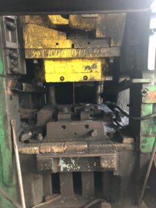 熱間鍛造プレス Smeral LZK 1600 P - 1600 トン (写真 2)