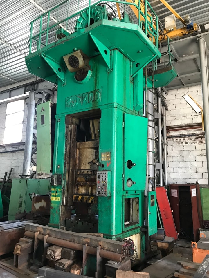 トリミングプレス TMP Voronezh KB2536 - 400 トン