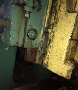 機械プレス KE2330 - 100 トン (写真 3)