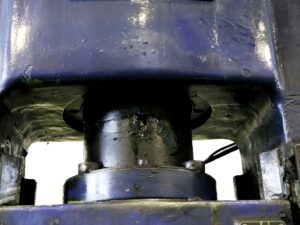 ねじプレス Weingarten P 180 - 240 トン (写真 1)