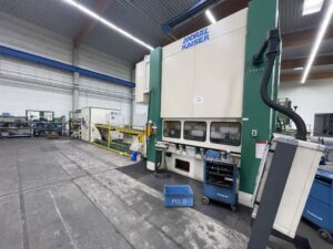 プレス機 Kaiser KSTU 3150 - 315 トン (写真 10)