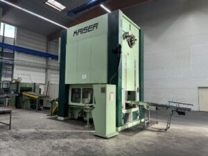 プレス機 Kaiser KSTU 5000 - 500 トン (写真 4)