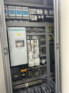 プレス機 Kaiser KSTU 5000 - 500 トン (写真 6)