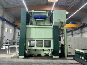 プレス機 Kaiser KSTU 5000 - 500 トン (写真 10)