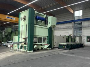 プレス機 Kaiser KSTU 5000 - 500 トン (写真 12)
