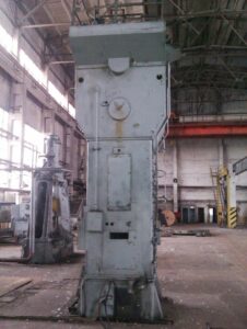 トリミングプレス Erfurt PKZ 250/800 - 250 トン (写真 4)