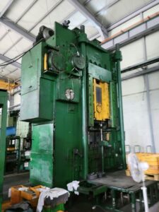 冷間押出プレス Barnaul KB0040 - 1000 トン ID: 76323