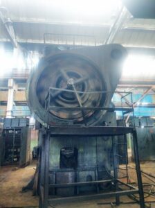 熱間鍛造プレス TMP Voronezh K04.038.842 - 1600 トン (写真 2)