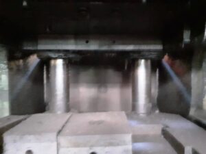 熱間鍛造プレス TMP Voronezh K8544 - 2500 トン (写真 5)