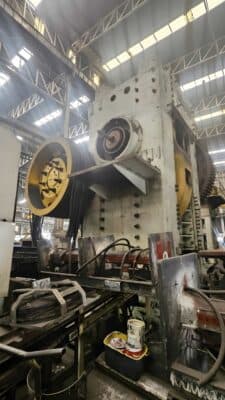 熱間鍛造プレス NKMZ Kramatorsk 6300 - 6300 トン (写真 3)